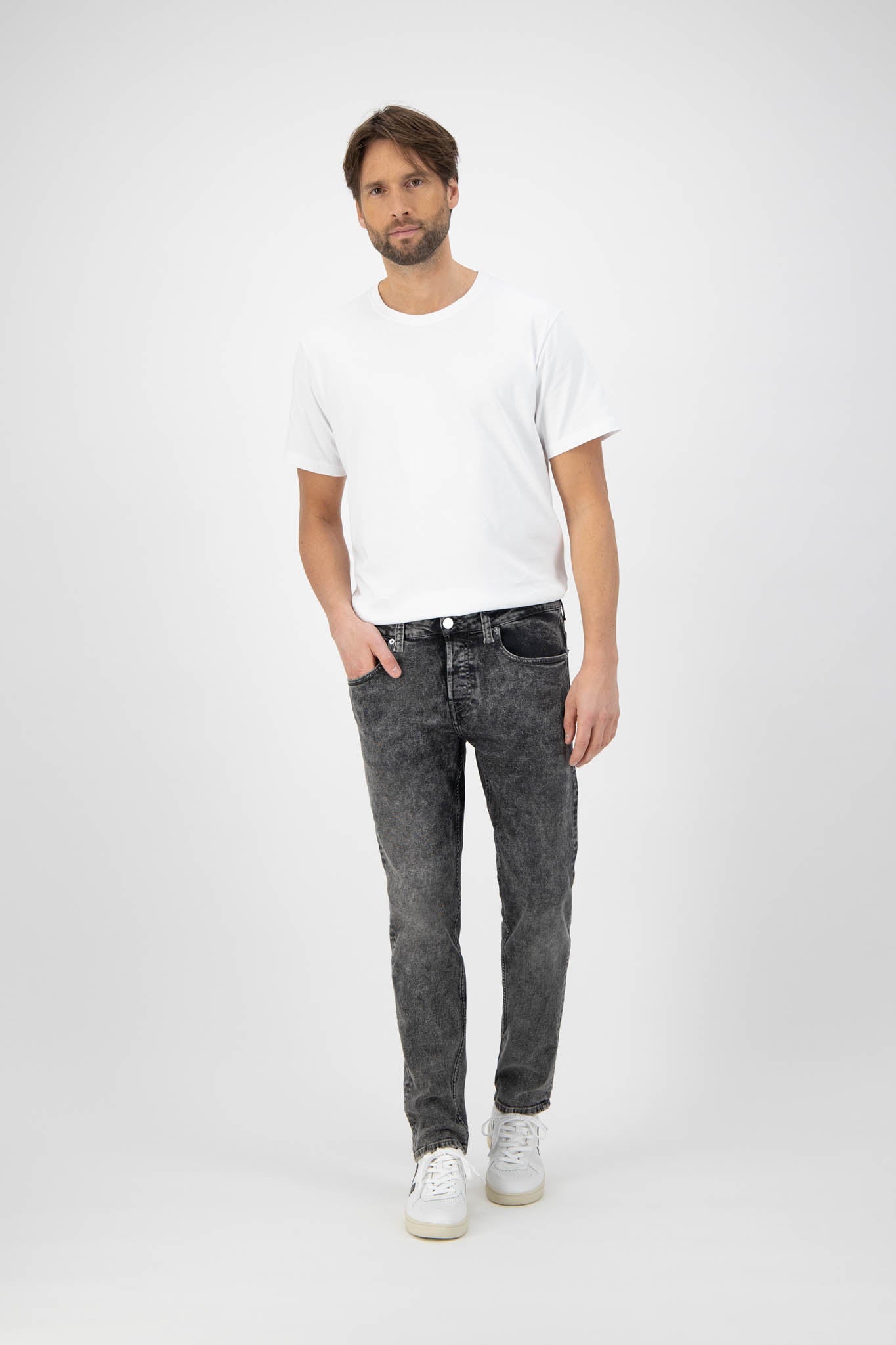 Men - MUD Jeans - Slimmer Rick - Heavy Stone Black